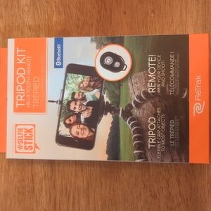 Retrack Small Travel Tripod Kit With Bluetooth Remote